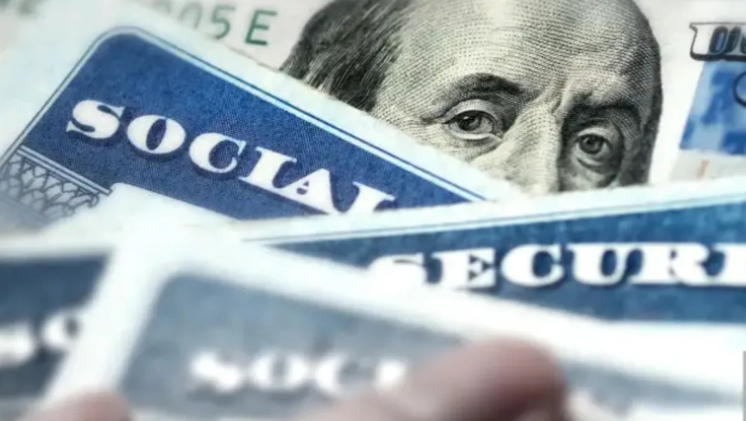 check with $5,108 on it next to the official Social Security logo, illustrating maximum Social Security payments.