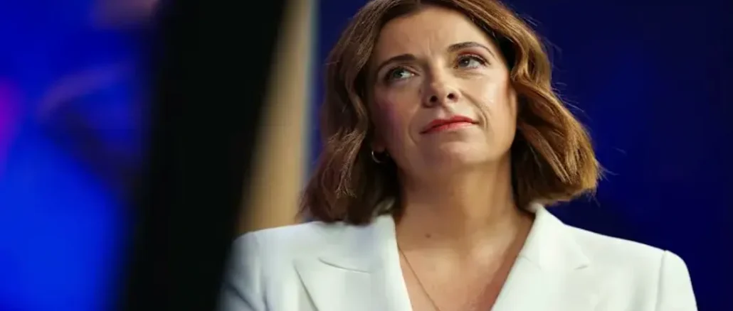 “Anika Wells’ Sky‑High Bill: $97,000 Flight to Talk Social Media”