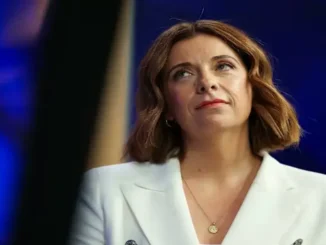 “Anika Wells’ Sky‑High Bill: $97,000 Flight to Talk Social Media”