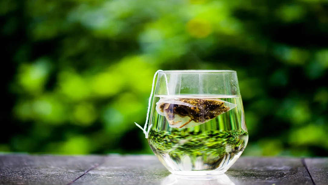 Daily Green Tea Benefits: 10 Ways It Improves Your Health