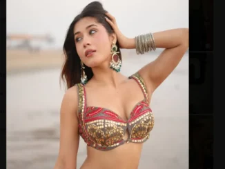 Sakshi Shrivas posing together.