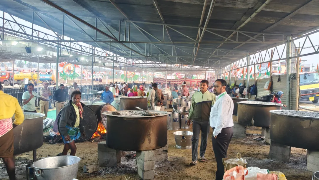 150,000 People Fed Systematically at Mega Event