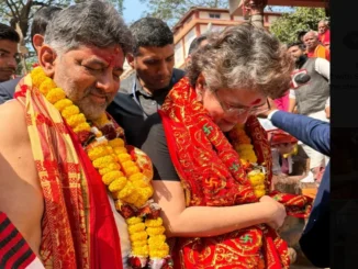 DK Shivakumar and Priyanka Gandhi offering prayers at Kamakhya Temple.