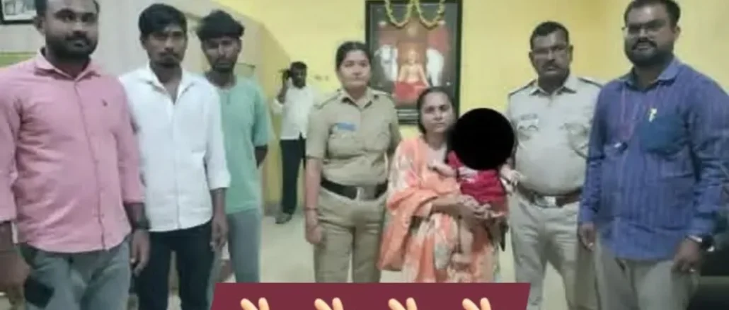 Police officers displaying seized gold ornaments in Ranebennur.