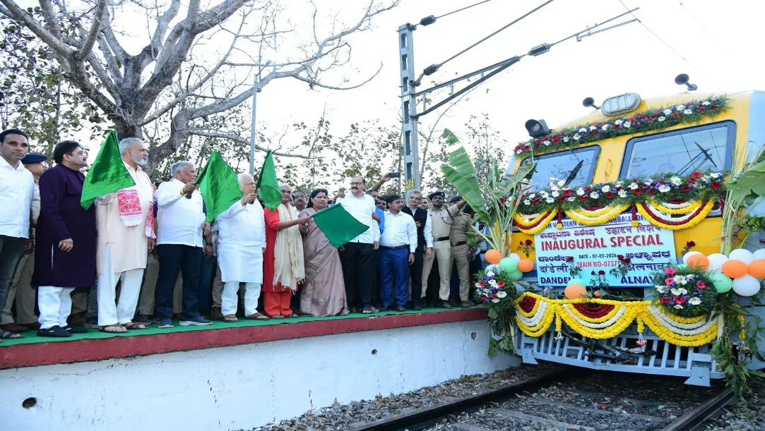 V. Somanna Flags Off New Dandeli-Alnavar DEMU Train