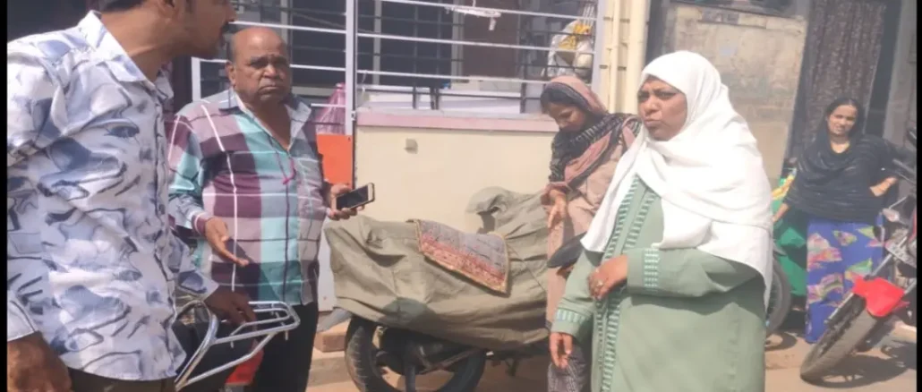 Hubballi: Ward 62 Awareness Drive for Waste Segregation - Corporator Sartaj Advani Visits Gandhi Ekta Colony