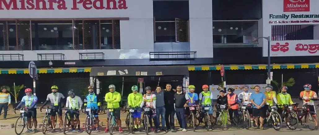 Cyclists at the flag-off ceremony of Benne Dosa 300 BRM in Hubballi.