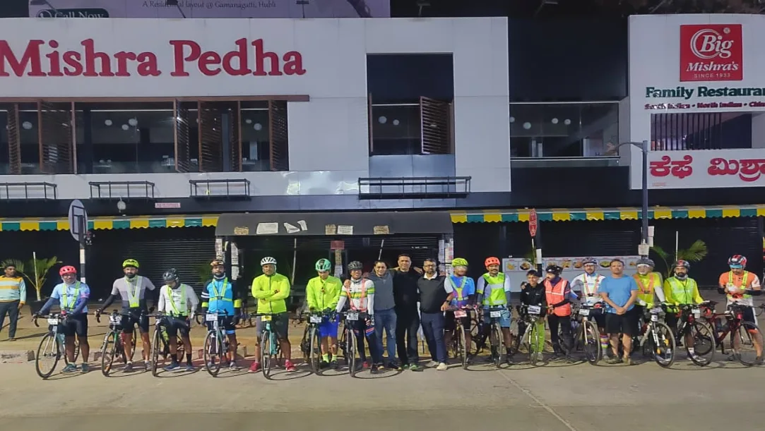 Cyclists at the flag-off ceremony of Benne Dosa 300 BRM in Hubballi.