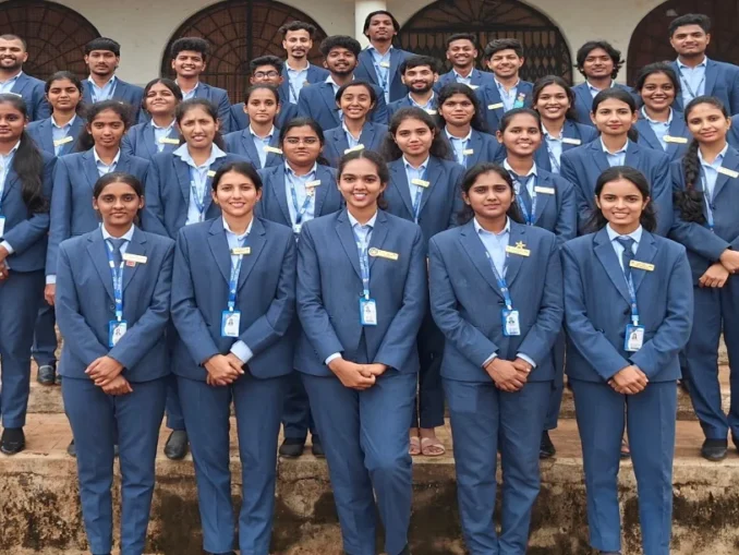 BCA students celebrating 100+ placements at P C Jabin Science College