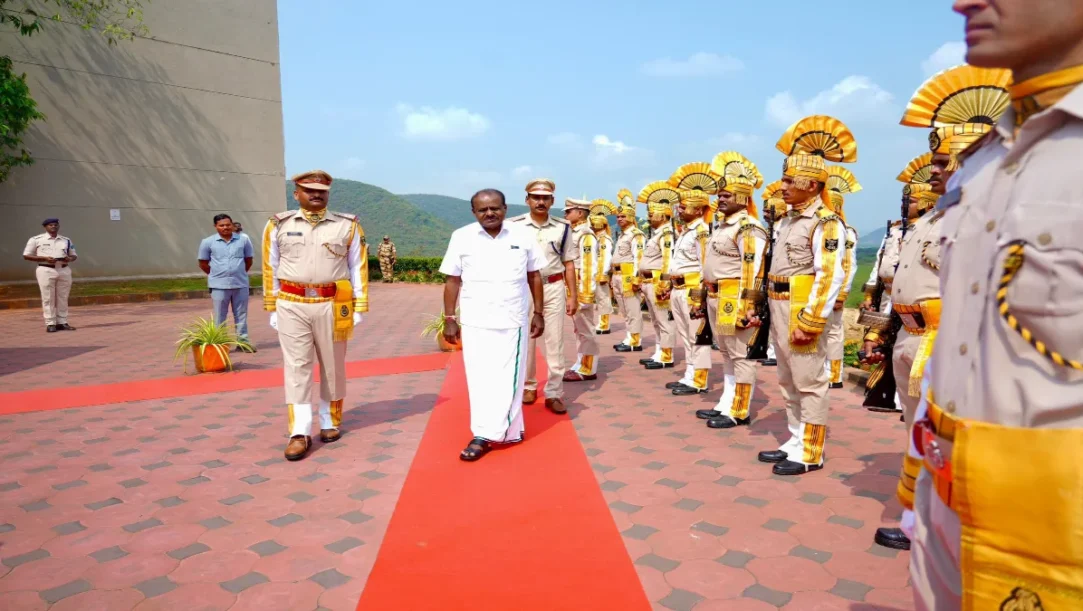 Union Minister H.D. Kumaraswamy inspecting RINL Steel plant coke oven batteries.