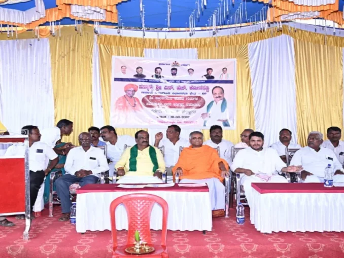 MLA N.H. Konaraddi initiated the construction of the Hadapad Samaj building in Navalgund with a 40-lakh grant. Part of a 21-crore regional development plan.