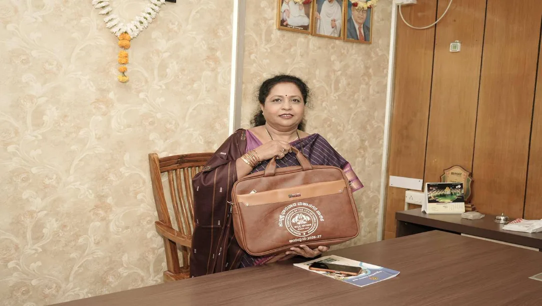 Meenakshi Vantamuri Presents 1,603 Crore HDMC Budget