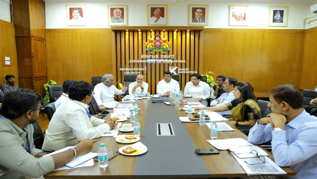 Minister MB Patil chairing a meeting with airline representatives at Vidhana Soudha.