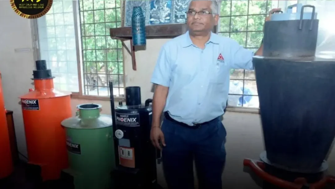 Belagavi entrepreneur Sameer Kanabargi promoting biomass stoves and heaters as alternatives to LPG