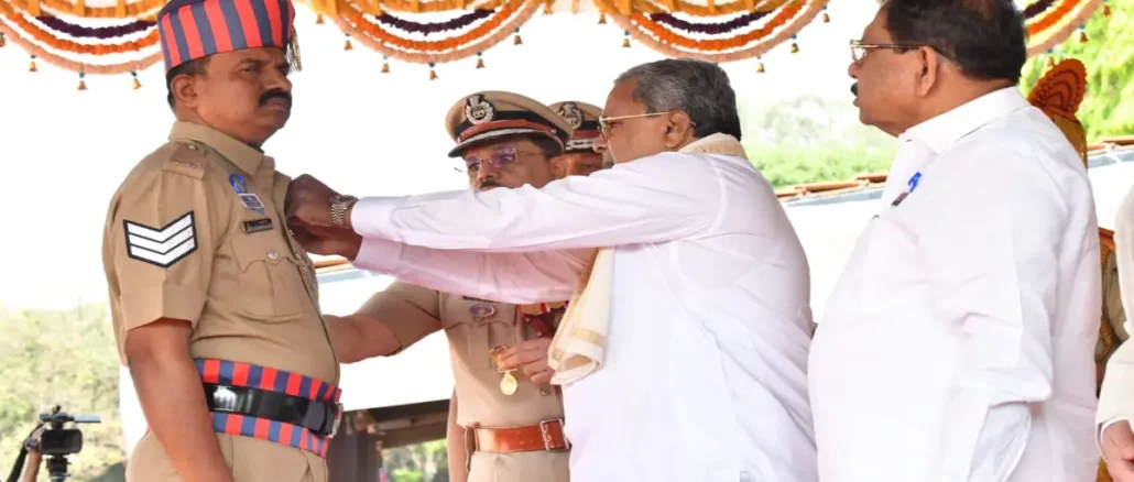 Siddaramaiah Honors 158 Officers