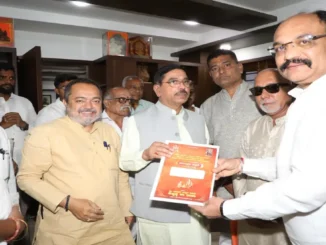 Community leaders inviting Union Minister Prahlad Joshi for Sri Gajanan Utsav Samiti’s 50th anniversary