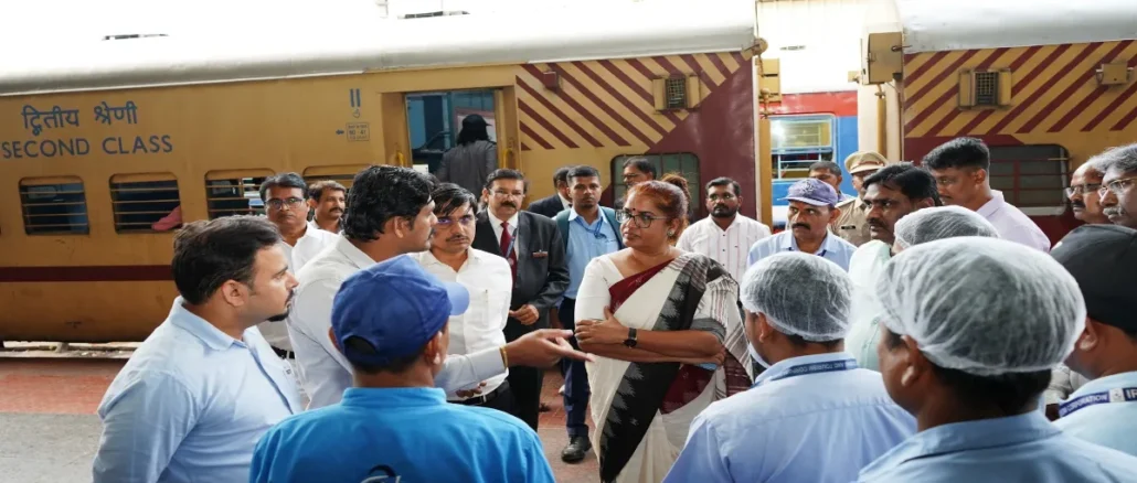 Fortress Check awareness drive at Hubballi Railway Station