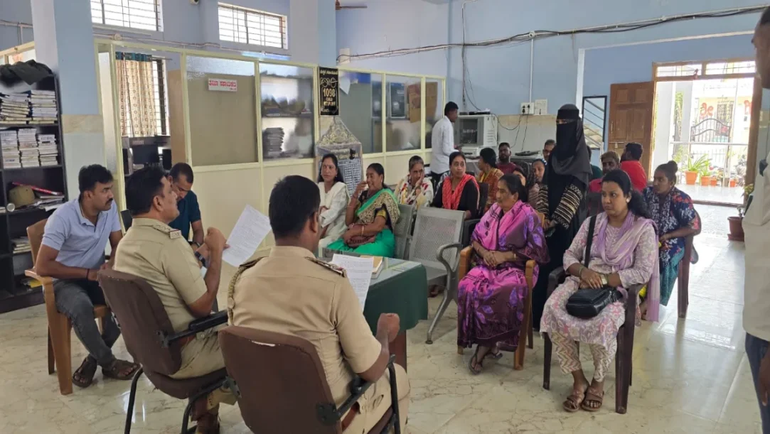 Hubballi–Dharwad Police conducting meetings with complainants to address grievances