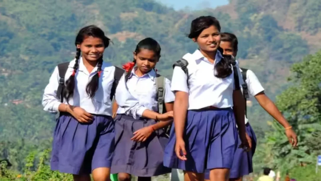 Karnataka SSLC students are holding their breath as the clock ticks toward noon. The Karnataka School Examination and Assessment Board (KSEAB) confirmed the Class 10 (SSLC) results go live today, April 23, 2026.