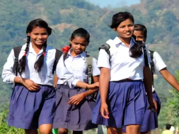 Karnataka SSLC students are holding their breath as the clock ticks toward noon. The Karnataka School Examination and Assessment Board (KSEAB) confirmed the Class 10 (SSLC) results go live today, April 23, 2026.