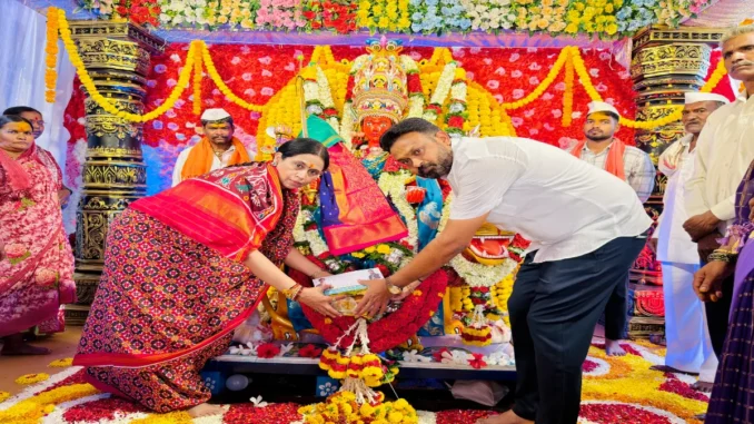 Minister Laxmi Hebbalkar and MLC Channaraj Hattiholi at Kolikoppa Gramadevi temple festival 2026.