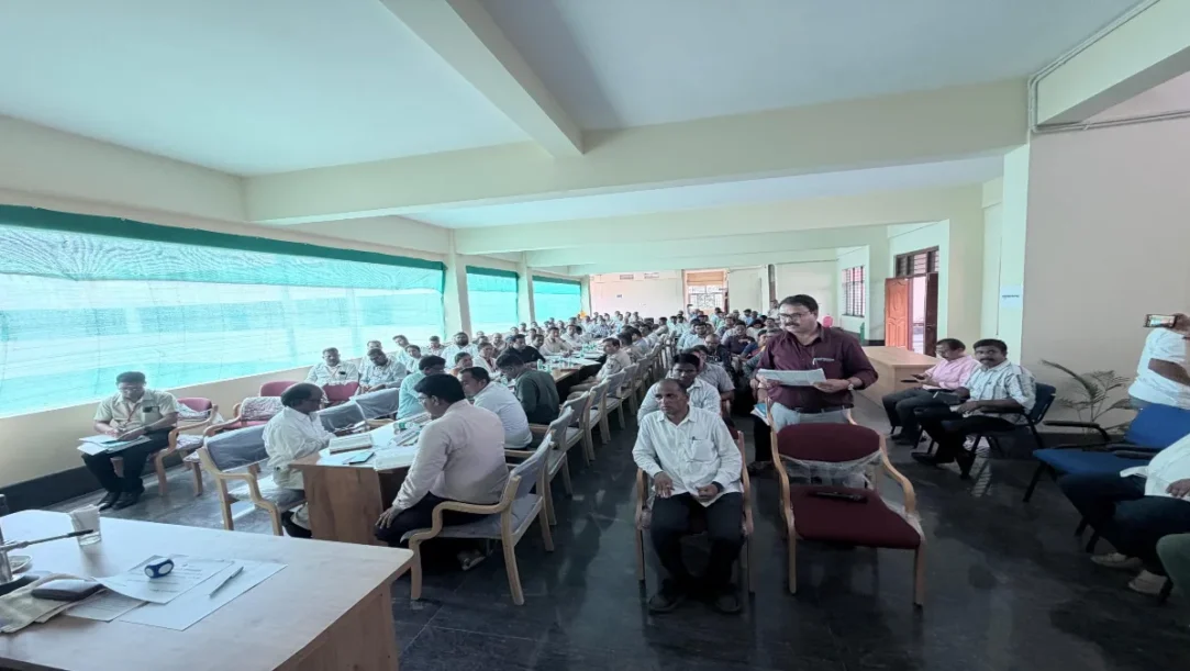 RV Deshpande addressing monsoon preparedness meeting in Dandeli