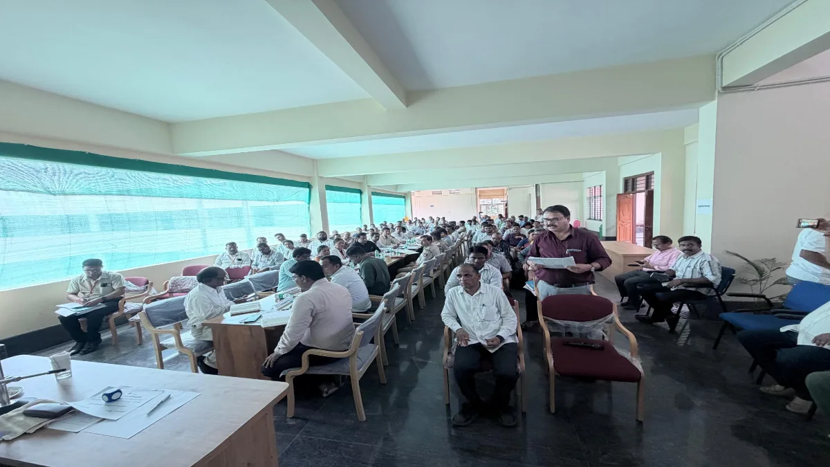 RV Deshpande addressing monsoon preparedness meeting in Dandeli