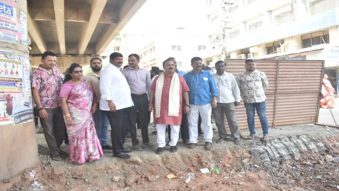 Hubballi MLA Mahesh Tenginkai inspecting Chennamma Circle Flyover construction works in Hubballi