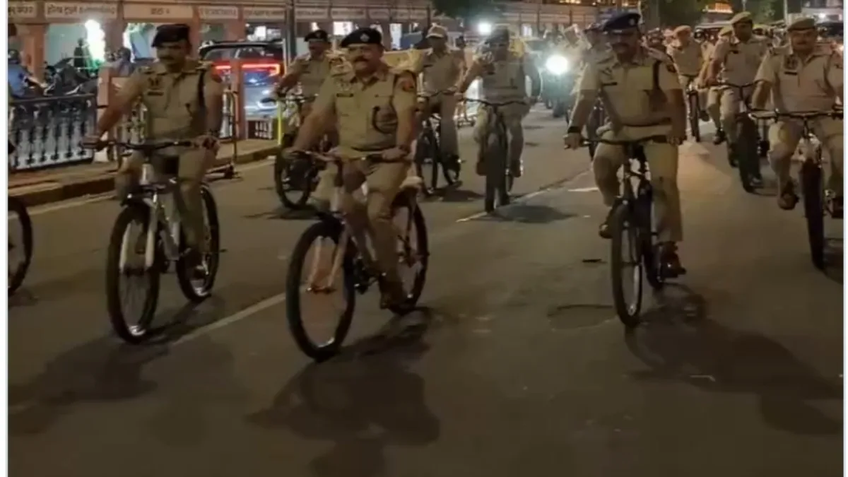 Jaipur police officers patrolling on bicycles after PM Modi fuel saving appeal May 2026