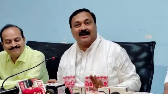MLA Mahesh Tenginakayi Gruhalakshmi scheme pending funds protest