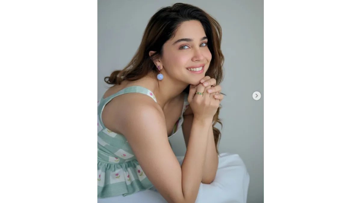 Sharvari new viral Instagram photos happiness follows caption