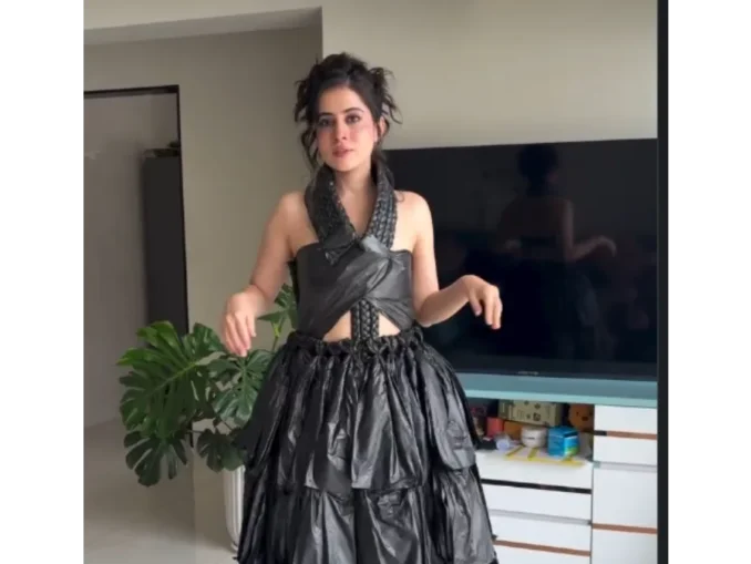 Watch Urfi Javed Instagram video