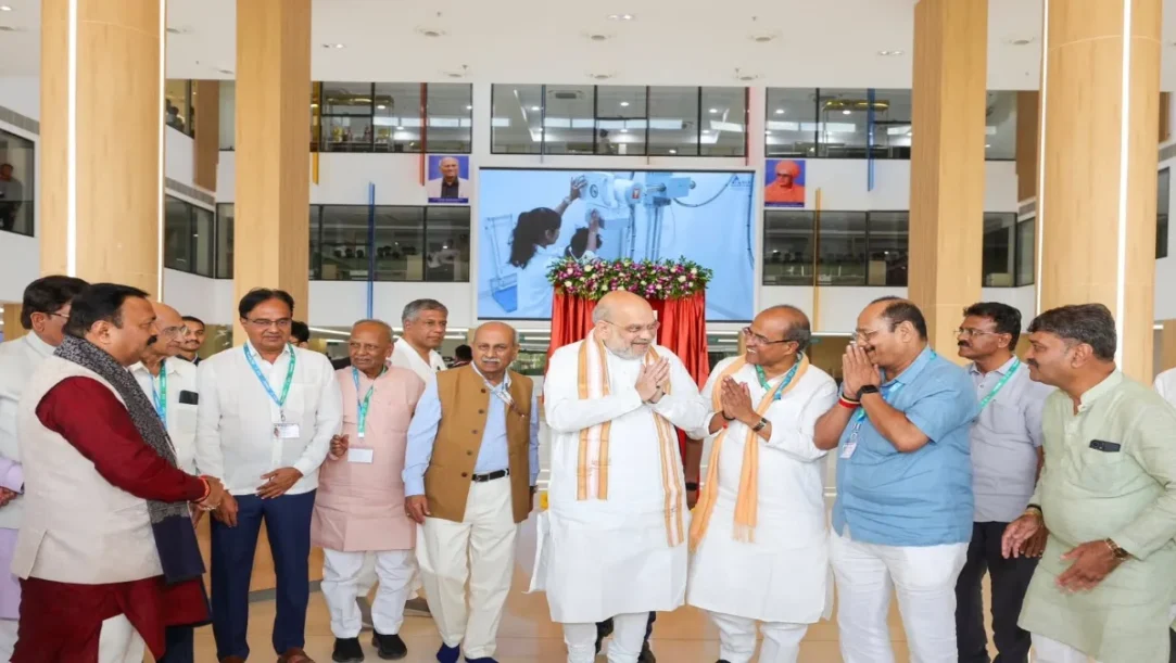 Amit Shah Hubballi, Hubballi programme cancelled, Pralhad Joshi, KLE Gabbur Hubballi, Amit Shah food poisoning