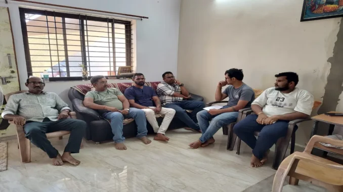 Nekar Nagar VHP Bajrang Dal baithak Hanumant Baddi Janmashtami program photo Keywords: Nekar Nagar VHP, Krishna Janmashtami Nekar Nagar, Heengulambike Temple, Banni Mahankali Temple, Hanumant Baddi