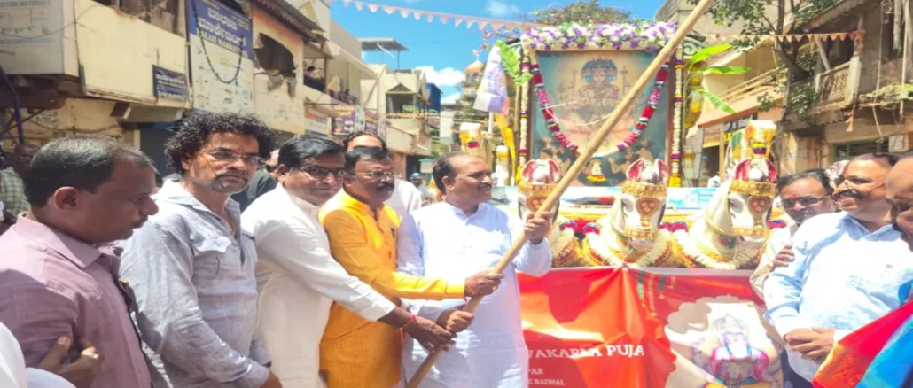 Hubballi Mahaveer Galli Sri Vishwakarma Temple puja and 50 lakh renovation guddali puja photos