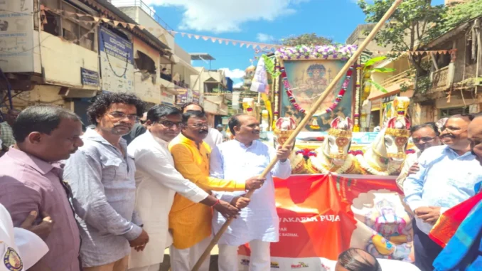 Hubballi Mahaveer Galli Sri Vishwakarma Temple puja and 50 lakh renovation guddali puja photos