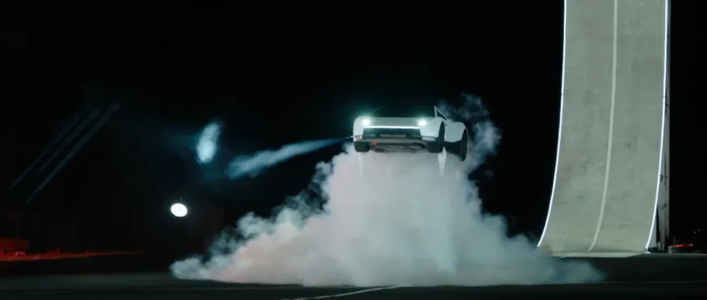 Watch Tesla next-generation Roadster prototype performing aerial stunt with thrusters