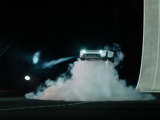 Watch Tesla next-generation Roadster prototype performing aerial stunt with thrusters