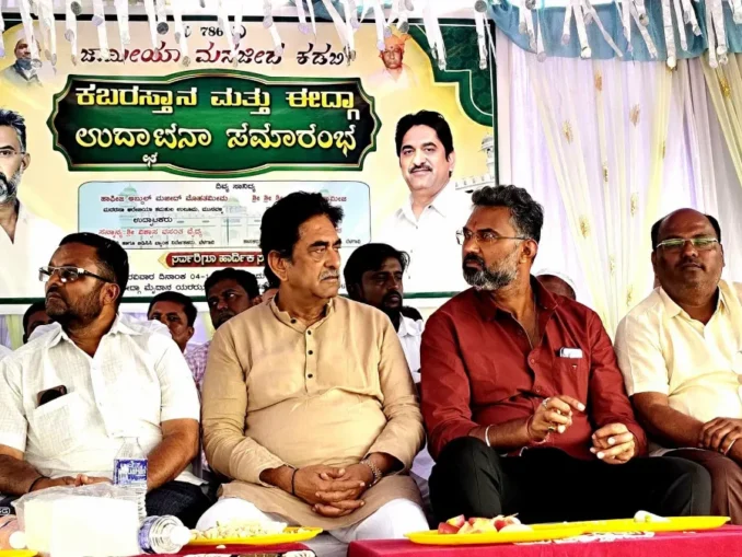 Savadatti MLA Vishwas Vaidya and Belagavi North MLA Asif Sait at the inauguration of Jamia Masjid in Kadabi village