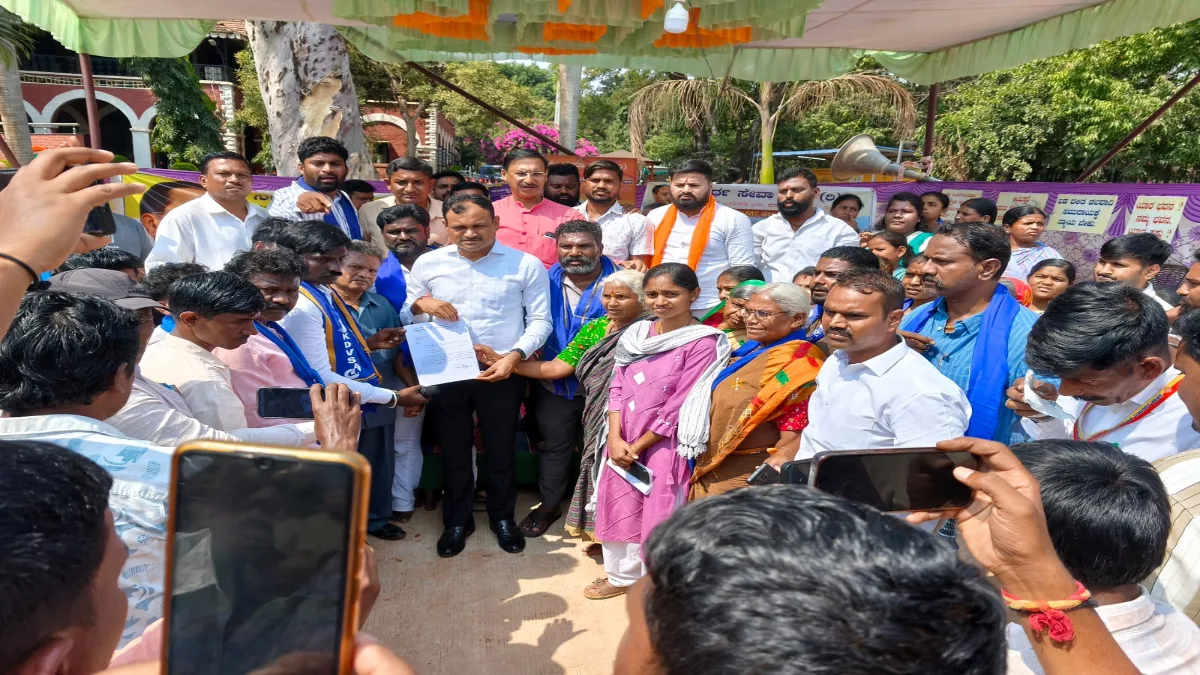 Hubballi Protesters Demand Faster Ambedkar Bhavan