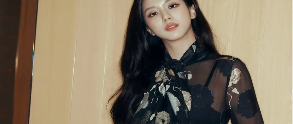 Jisoo Dior Paris Look Breaks the Night Feed in Minutes