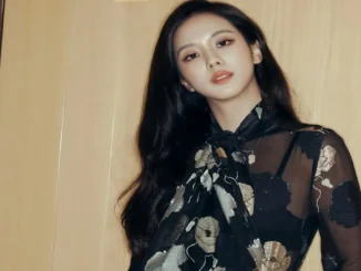 Jisoo Dior Paris Look Breaks the Night Feed in Minutes
